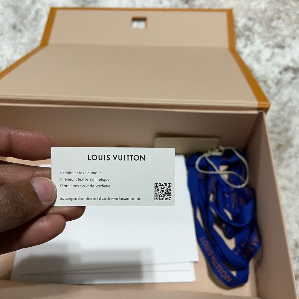 Louis Vuitton Brown Monogram cosmetics pouch - Picture 7 of 10